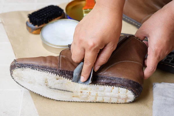 Properly Polishing Your Shoes